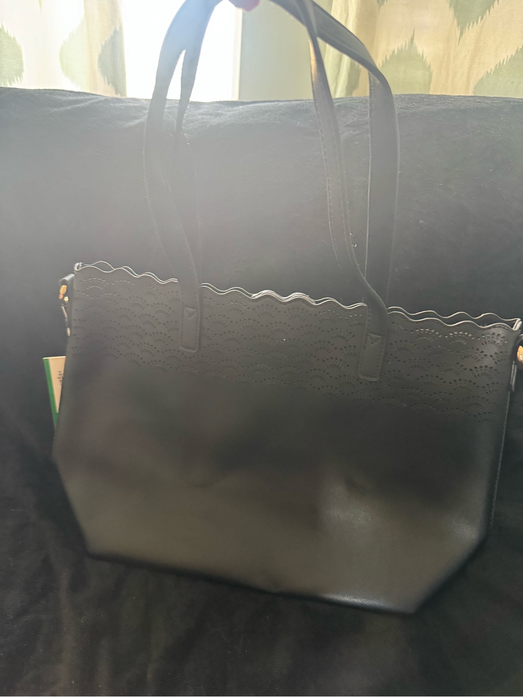 Black Scallop-Edge Tote Bag - Women's Carryall Vegan Leather